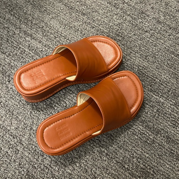 Brown, Peche Brand Platforms, size 7.5 - Picture 2 of 5